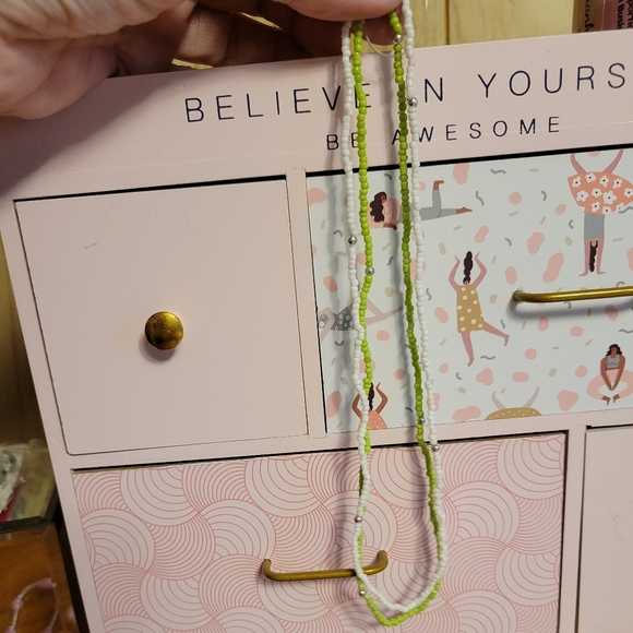 2 Bead Green /White Necklace - Picture 2 of 2